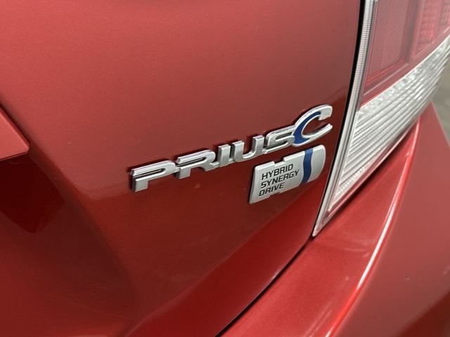 Thumbnail: 2015 Toyota Prius c - 24