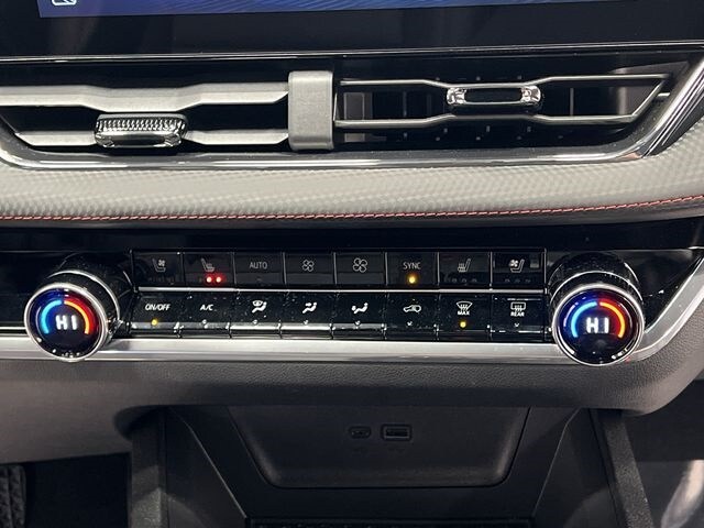 Thumbnail: 2025 Chevrolet Equinox - 16