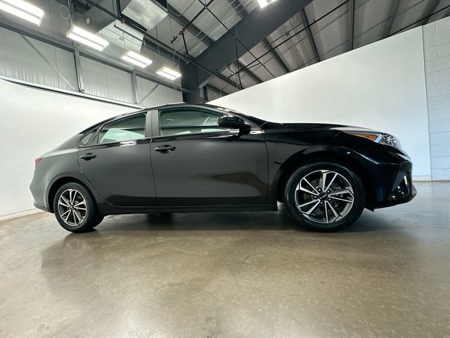 Thumbnail: 2022 Kia Forte - 3