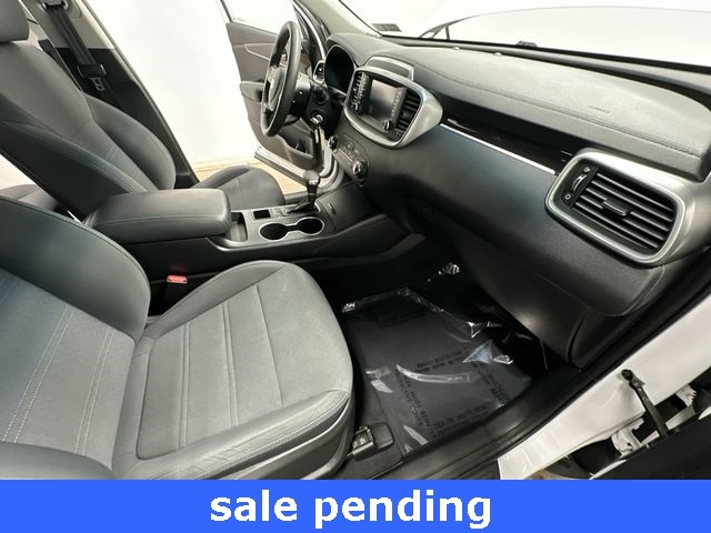 Thumbnail: 2019 Kia Sorento - 19