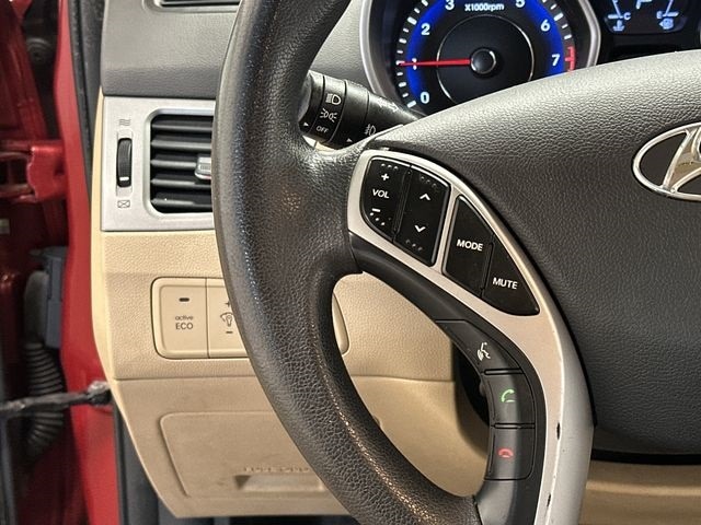 Thumbnail: 2012 Hyundai Elantra - 8