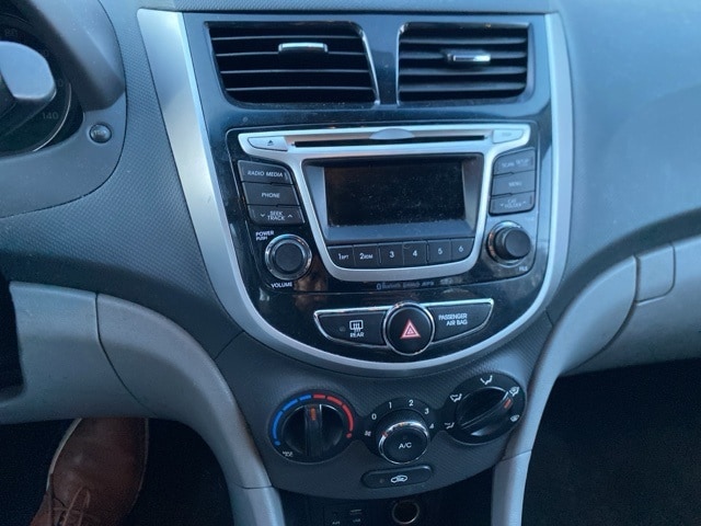 Thumbnail: 2014 Hyundai Accent - 26