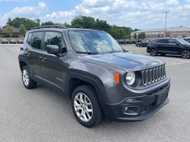 Thumbnail: 2016 Jeep Renegade - 3