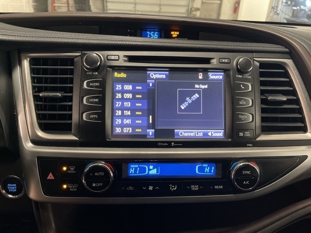 Thumbnail: 2015 Toyota Highlander - 24