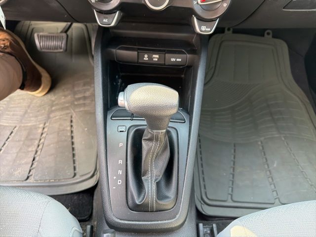 Thumbnail: 2018 Kia Rio - 22