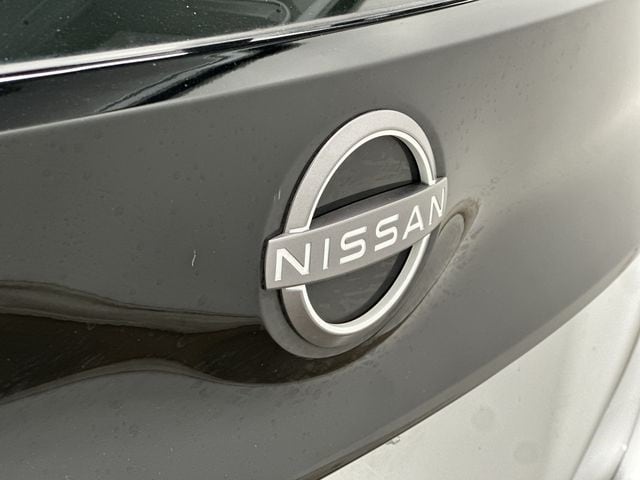 Thumbnail: 2023 Nissan Leaf - 26