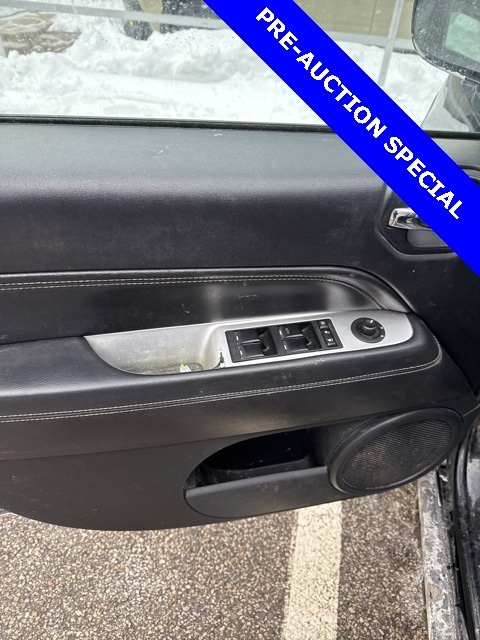 Thumbnail: 2016 Jeep Compass - 8