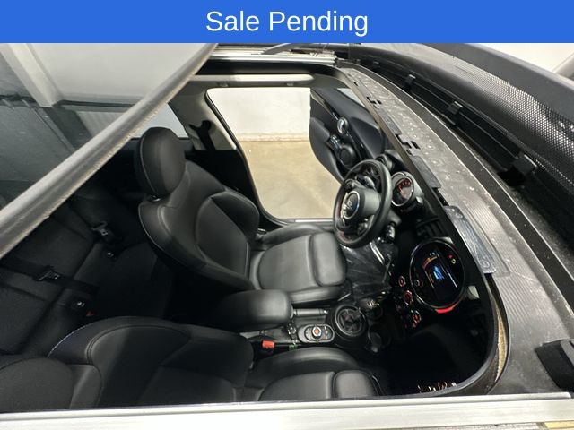 Thumbnail: 2019 MINI Cooper Hardtop - 6