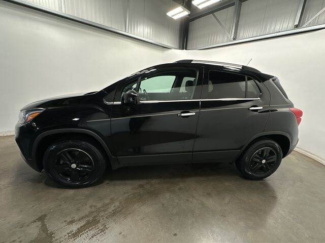 Thumbnail: 2019 Chevrolet Trax - 2