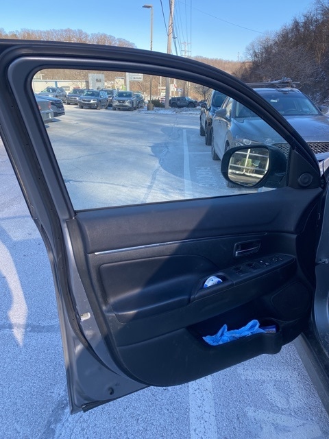 Thumbnail: 2016 Mitsubishi Outlander Sport - 16