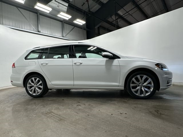 Thumbnail: 2018 Volkswagen e-Golf - 3