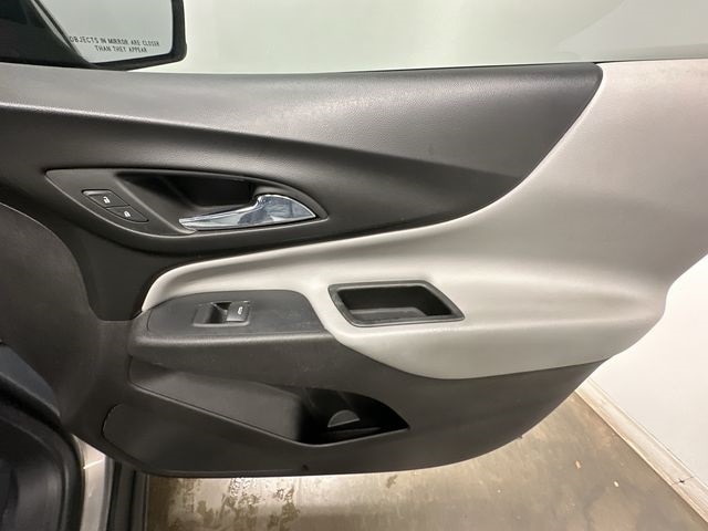 Thumbnail: 2018 Chevrolet Equinox - 22