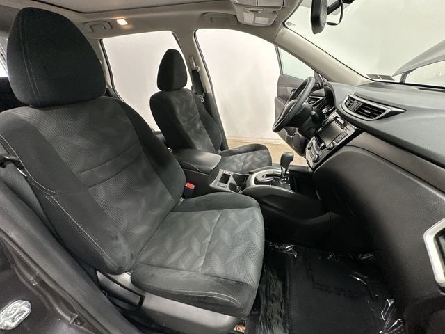 Thumbnail: 2015 Nissan Rogue - 23