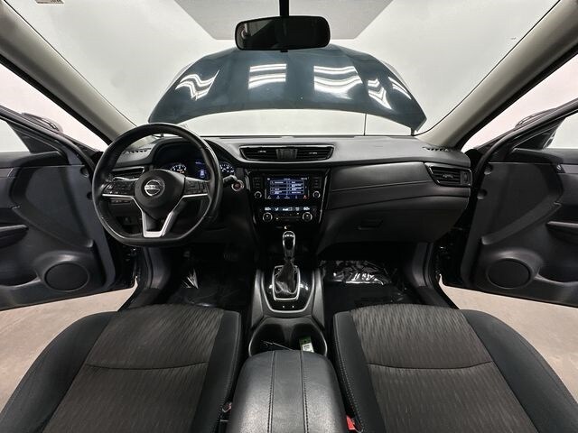 2018 Nissan Rogue SV 19