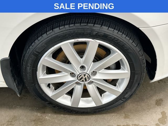 Thumbnail: 2012 Volkswagen Jetta - 5