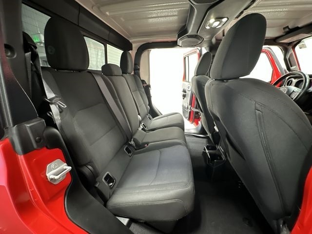 Thumbnail: 2021 Jeep Gladiator - 24