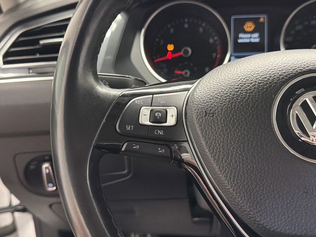 Thumbnail: 2018 Volkswagen Tiguan - 9