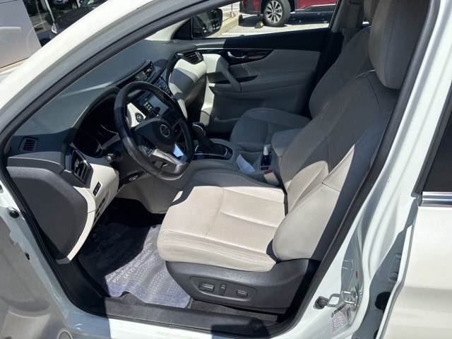 Thumbnail: 2018 Nissan Rogue Sport - 5