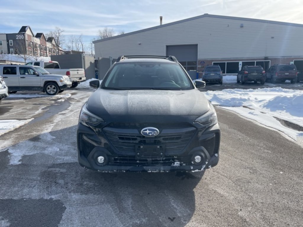 Used 2024 Subaru Outback Premium SUV