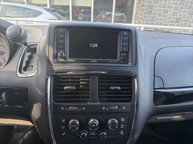 Thumbnail: 2020 Dodge Grand Caravan - 4