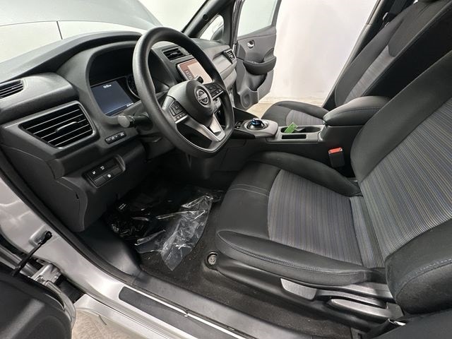 Thumbnail: 2023 Nissan Leaf - 15