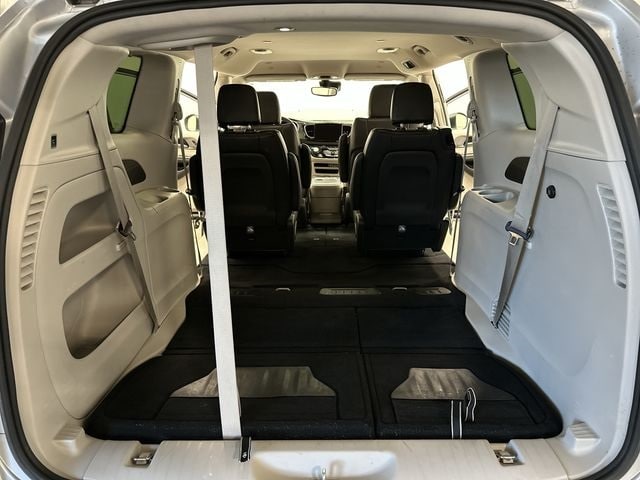 Thumbnail: 2023 Chrysler Pacifica - 28