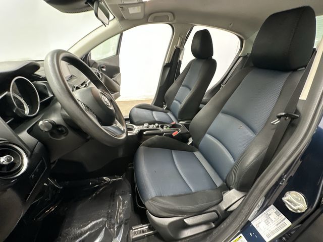 Thumbnail: 2017 Toyota Yaris iA - 16