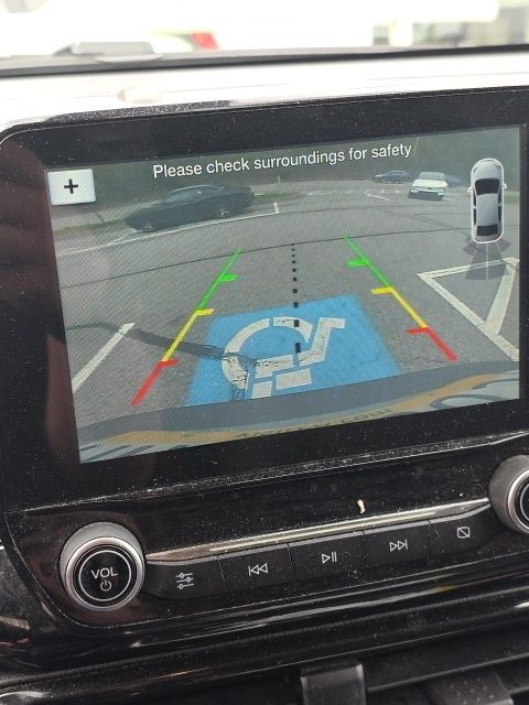 Thumbnail: 2019 Ford EcoSport - 25