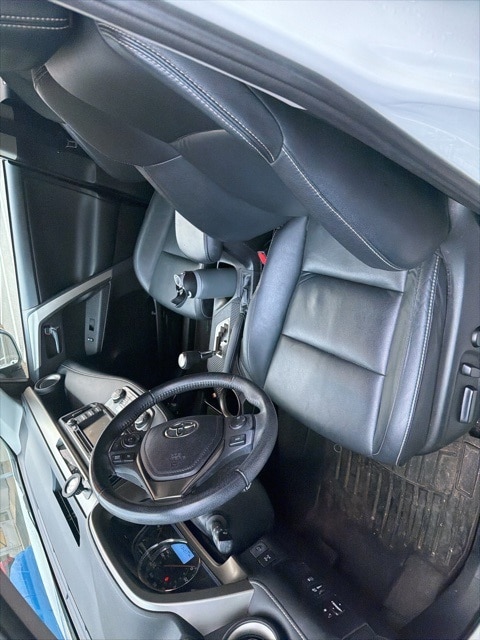 Thumbnail: 2013 Toyota RAV4 - 9