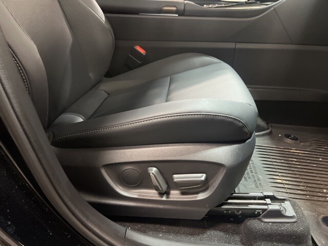 Thumbnail: 2025 Toyota Crown Signia - 25