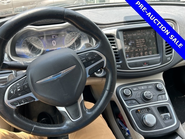 Thumbnail: 2015 Chrysler 200 - 6