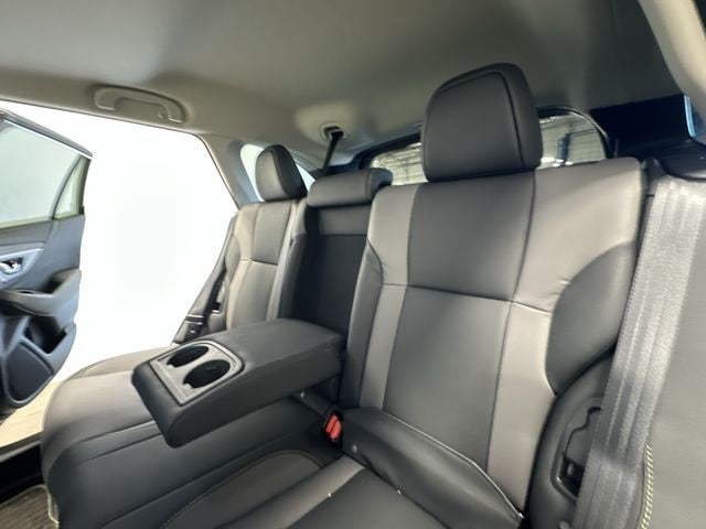 Thumbnail: 2025 Subaru Outback - 18