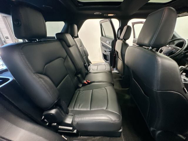Thumbnail: 2018 Ford Explorer - 25