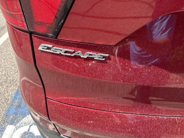 Thumbnail: 2019 Ford Escape - 10
