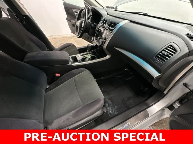 Thumbnail: 2013 Nissan Altima - 19