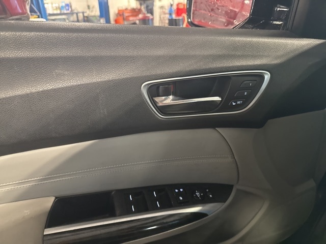 Thumbnail: 2018 Acura TLX - 16