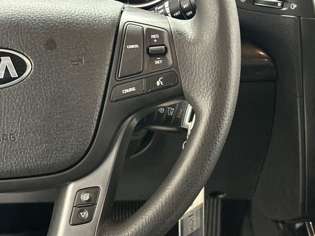 Thumbnail: 2014 Kia Sorento - 9