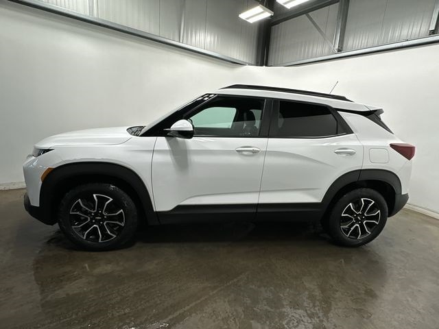 Thumbnail: 2022 Chevrolet TrailBlazer - 2