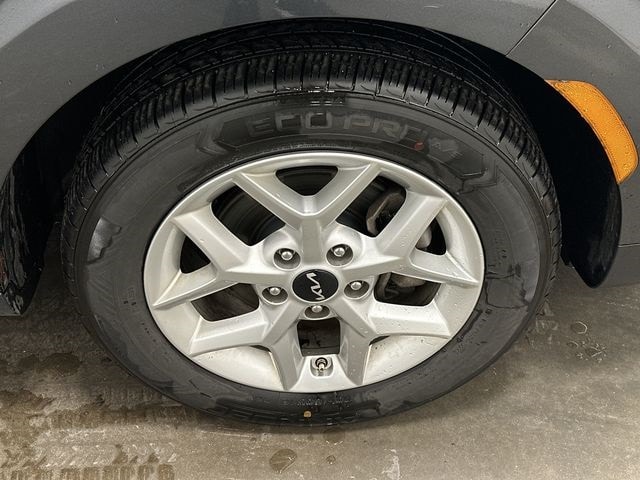 Thumbnail: 2023 Kia Soul - 5