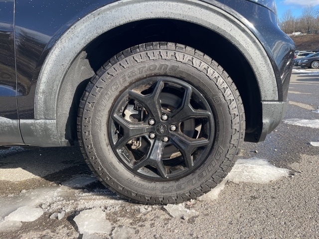 Thumbnail: 2021 Ford Explorer - 7