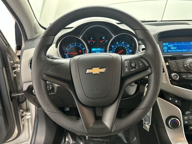 Thumbnail: 2013 Chevrolet Cruze - 7