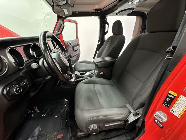 Thumbnail: 2021 Jeep Gladiator - 17