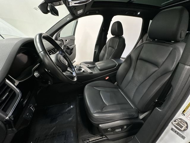 Thumbnail: 2017 Audi Q7 - 17