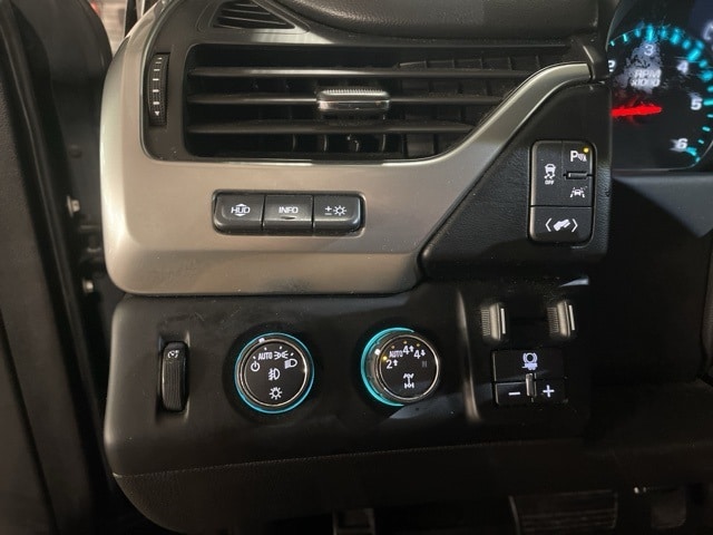 Thumbnail: 2018 Chevrolet Tahoe - 24