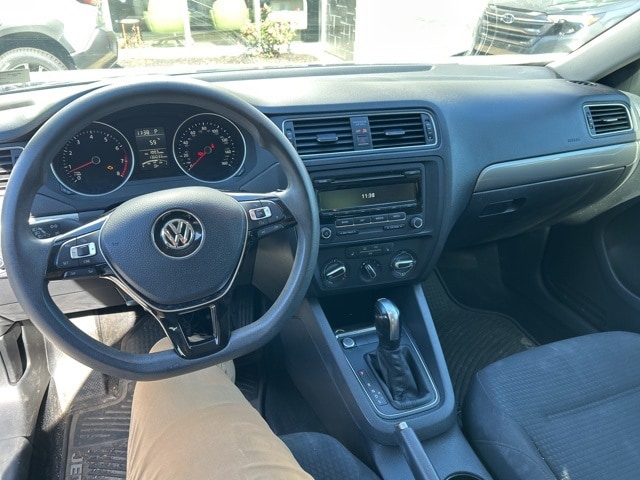 Thumbnail: 2015 Volkswagen Jetta - 5