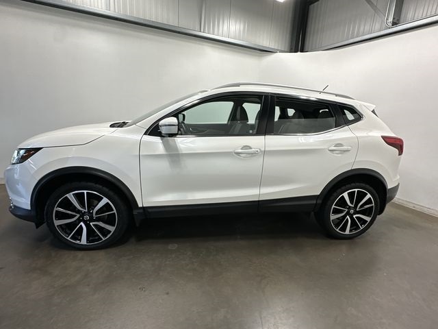 Thumbnail: 2018 Nissan Rogue Sport - 2