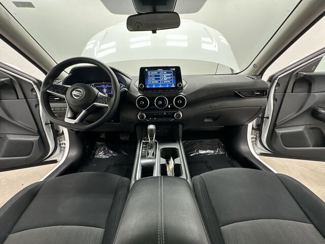 Thumbnail: 2023 Nissan Sentra - 19