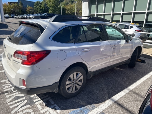 Thumbnail: 2016 Subaru Outback - 3