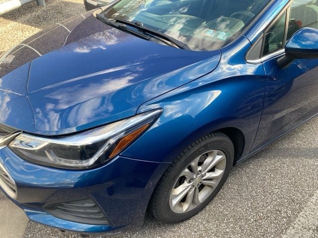 Thumbnail: 2019 Chevrolet Cruze - 5