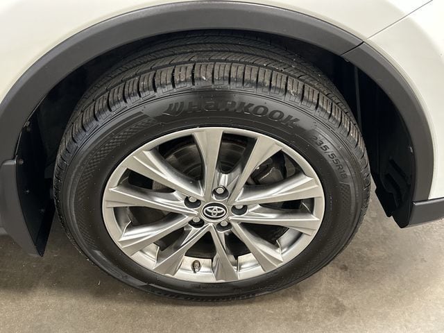 Thumbnail: 2017 Toyota RAV4 - 5